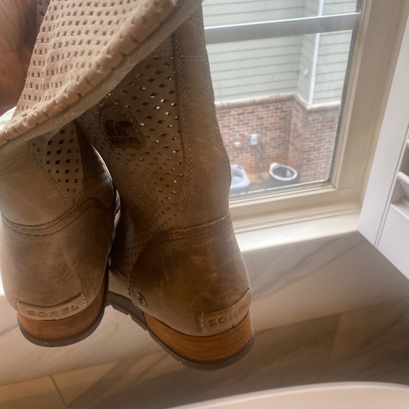 Sorel Major Pull-on Perforated Leather Buckle Boots Size 10.5 - Picture 9 of 10